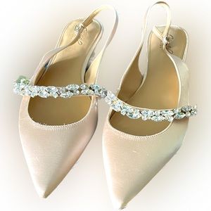 Jewel Badgley Mischka Bambi Pointed Toe Sling Back Brand new never worn